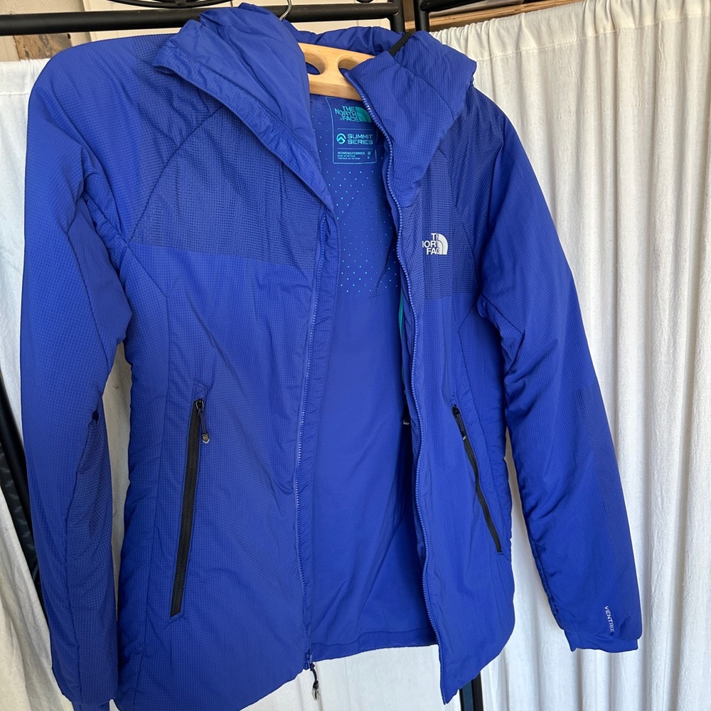 The North Face medium Summit Series Ventrix Dark Blue Jacket Hooded